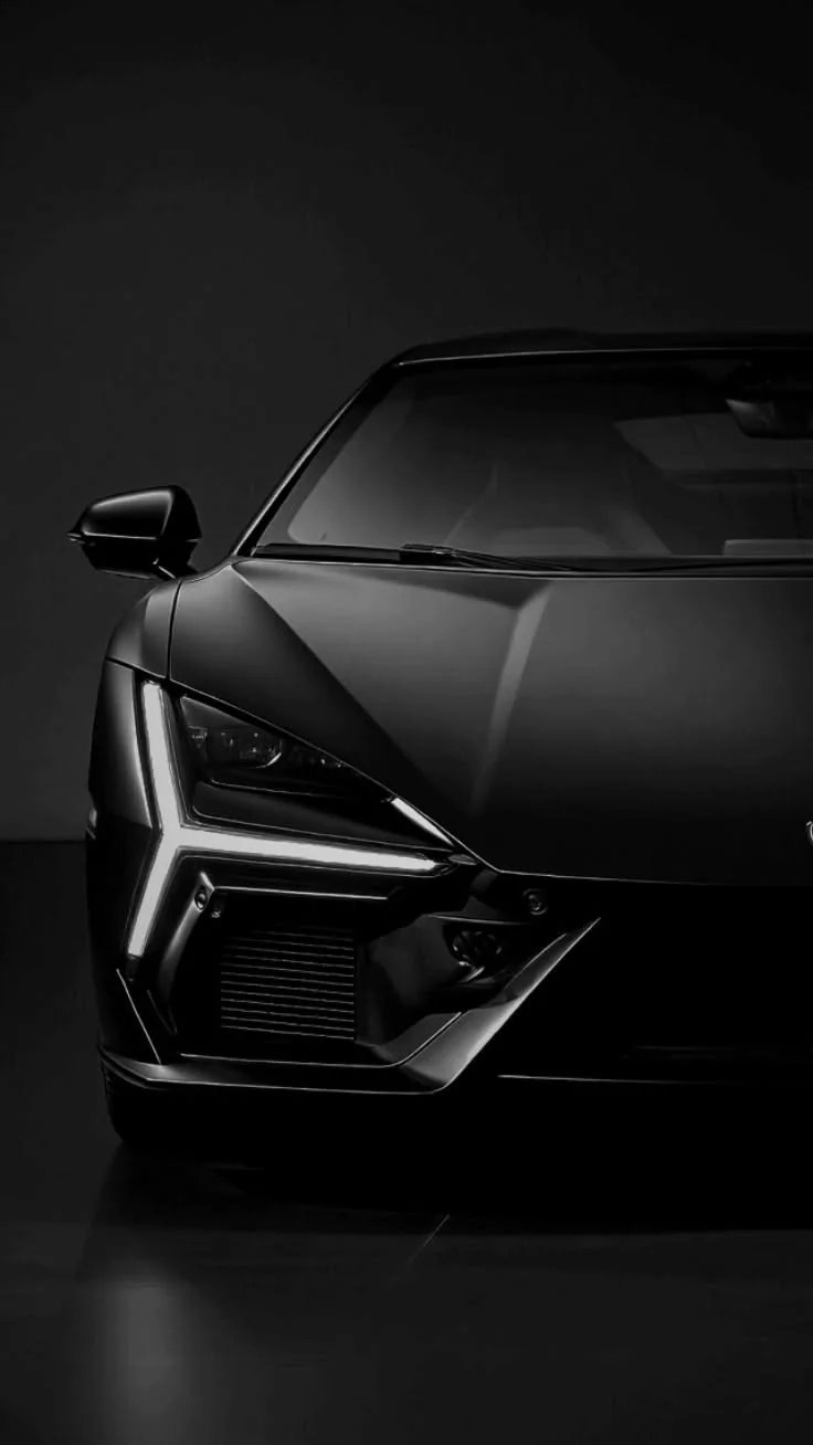 Lamborghini Revuelto front three-quarter view